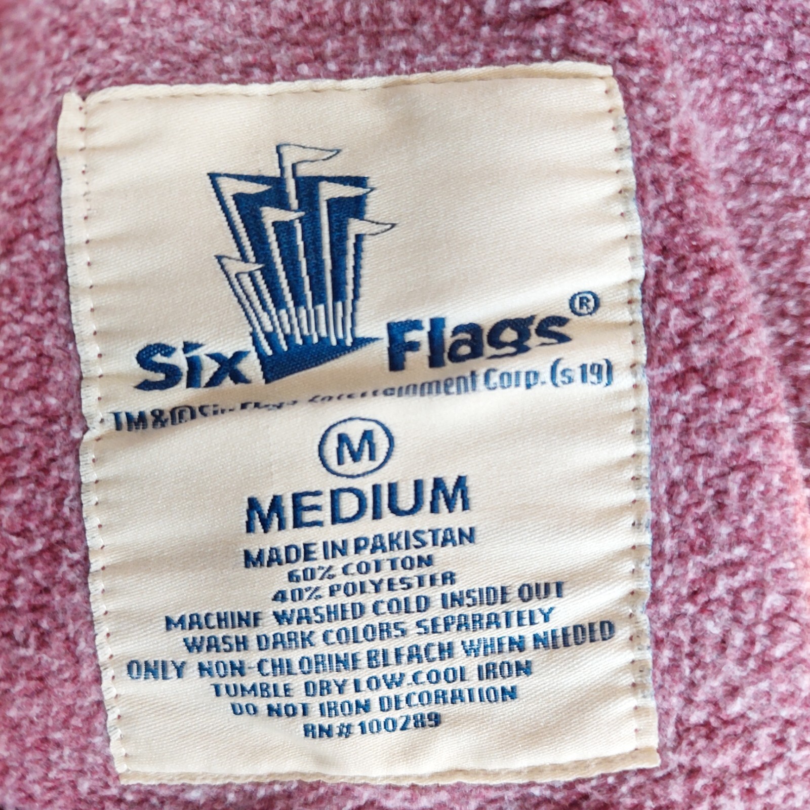 Six Flags Magic Mountain Pullover Sweater Size Me… - image 4