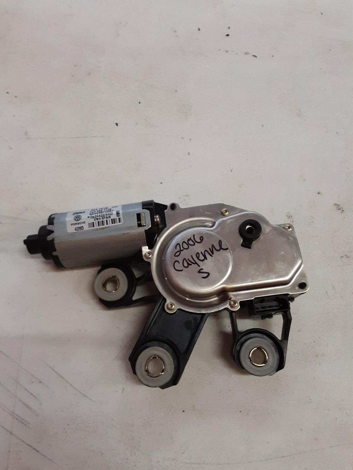 2006 PORSCHE CAYENNE S VALEO REAR WINDSHIELD WIPER MOTOR 7L0 955  