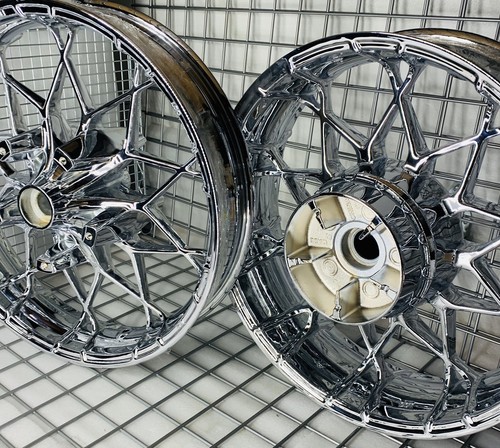 HARLEY PRODIGY WHEELS CHROME 2023 ROAD GLIDE MAG STREET GLIDE TOURING OUTRIGHT - Bild 6 von 12