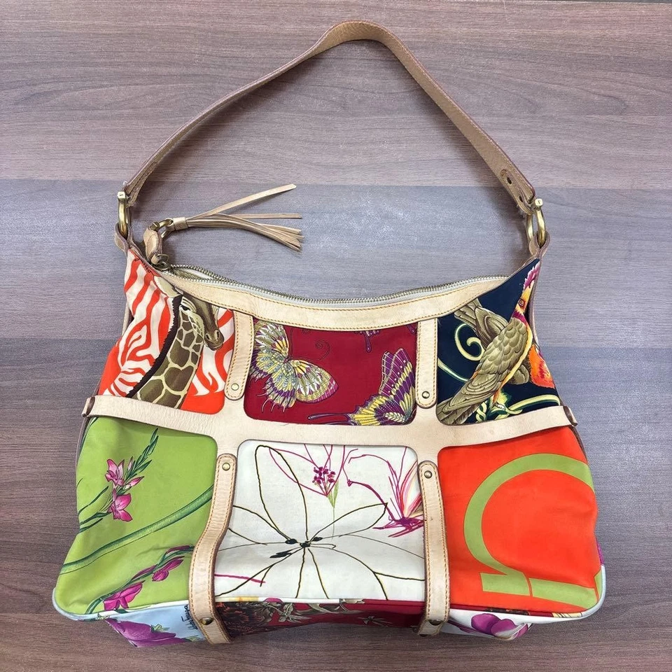 Auténtico bolso de mano Salvatore Ferragamo de nailon multicolor para mujer Italia 126369 Foto 3 de 4