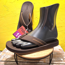 NWT FLOJOS Men's Size 10 Vegan Leather Water-Friendly Flip Flop Sandals Brown