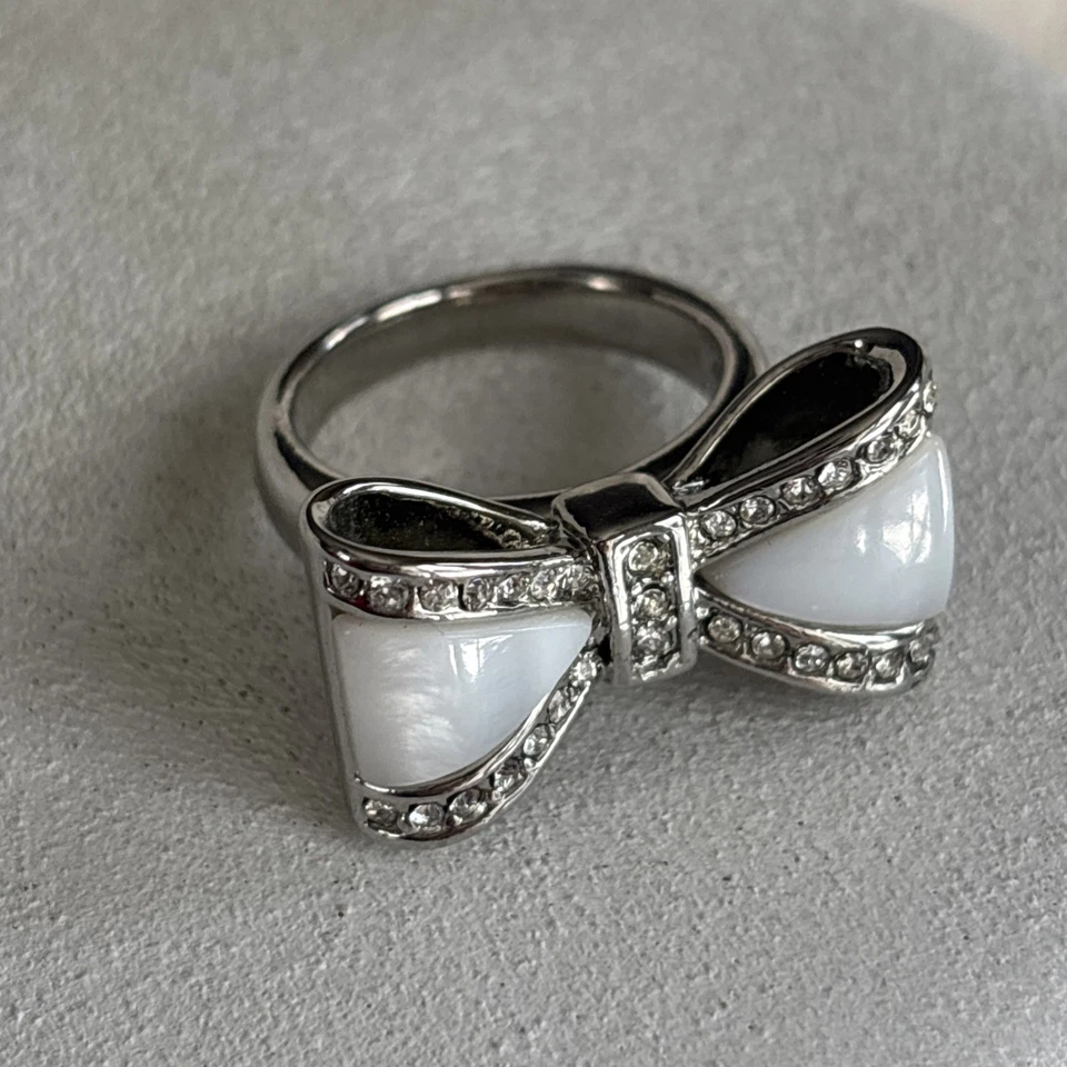 Park Lane Lola Ring Size 9 Silver Tone MOP Bow Tie Super Darling Rare HTF Euc - Image 2 of 4