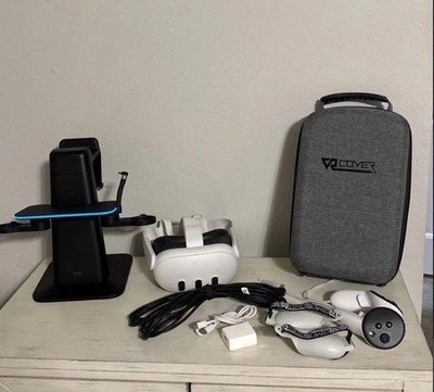 Meta Quest 3 128GB bundle with case, cont grips, charging stand and oculus link