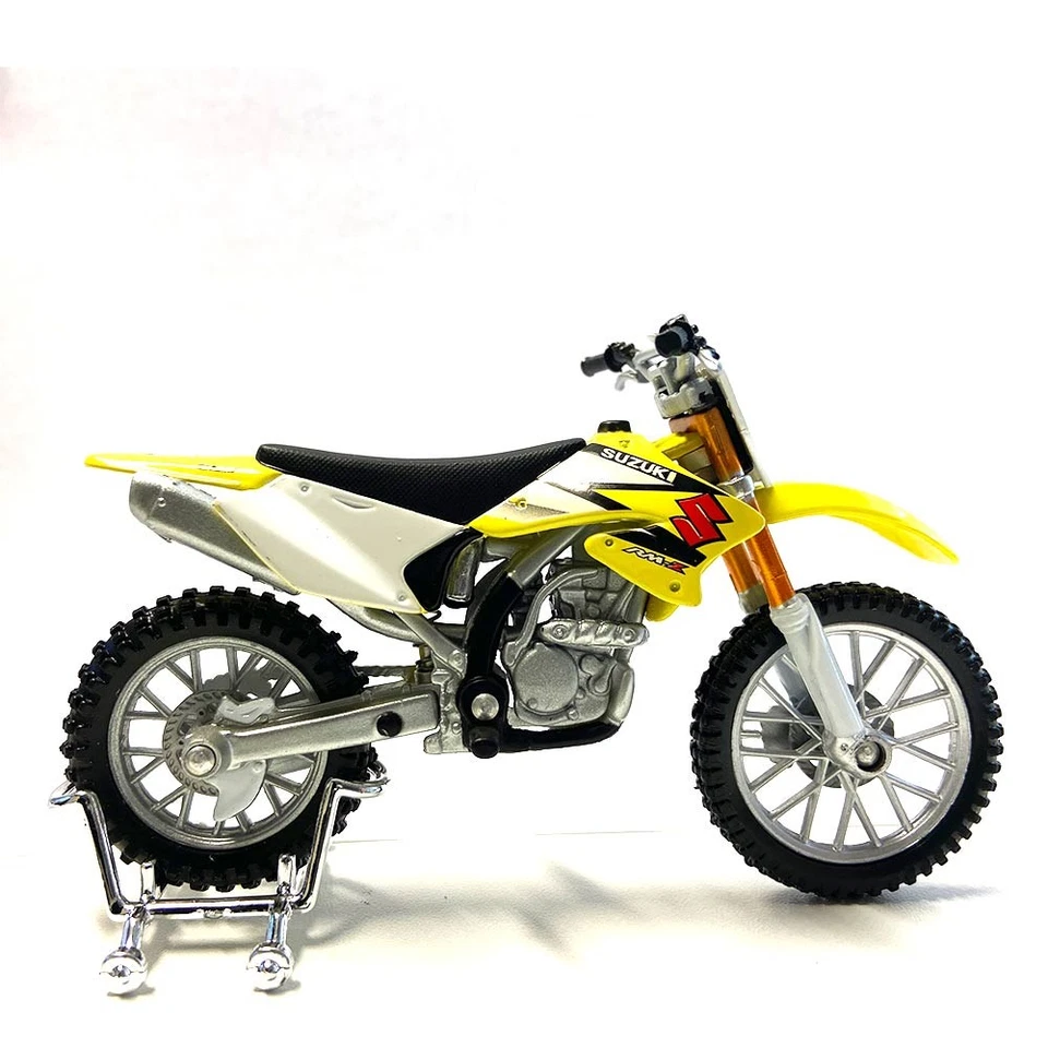 MAISTO Suzuki 250 RM-Z Modell Maßstab 1:18 Motocross Motorrad Spielzeug - Bild 1 von 1
