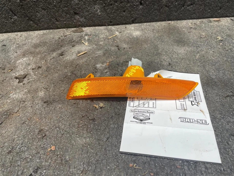 Used Side Marker Light Assembly fits: 2017 Cadillac Ats side marker Grade A Foto 2 de 4