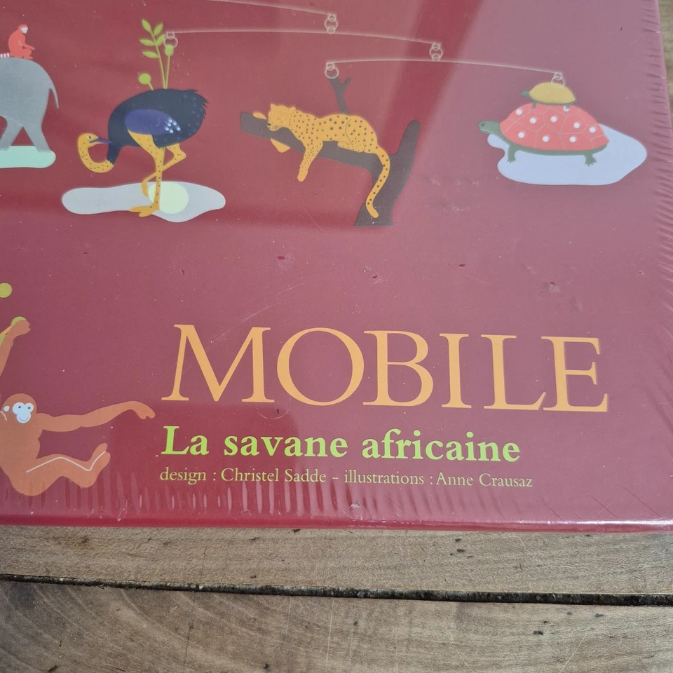 Nuevo Bebé Móvil Animales Sabana Africana Pequeña Habitación Grande Djeco Diseñado en Francia Foto 2 de 4