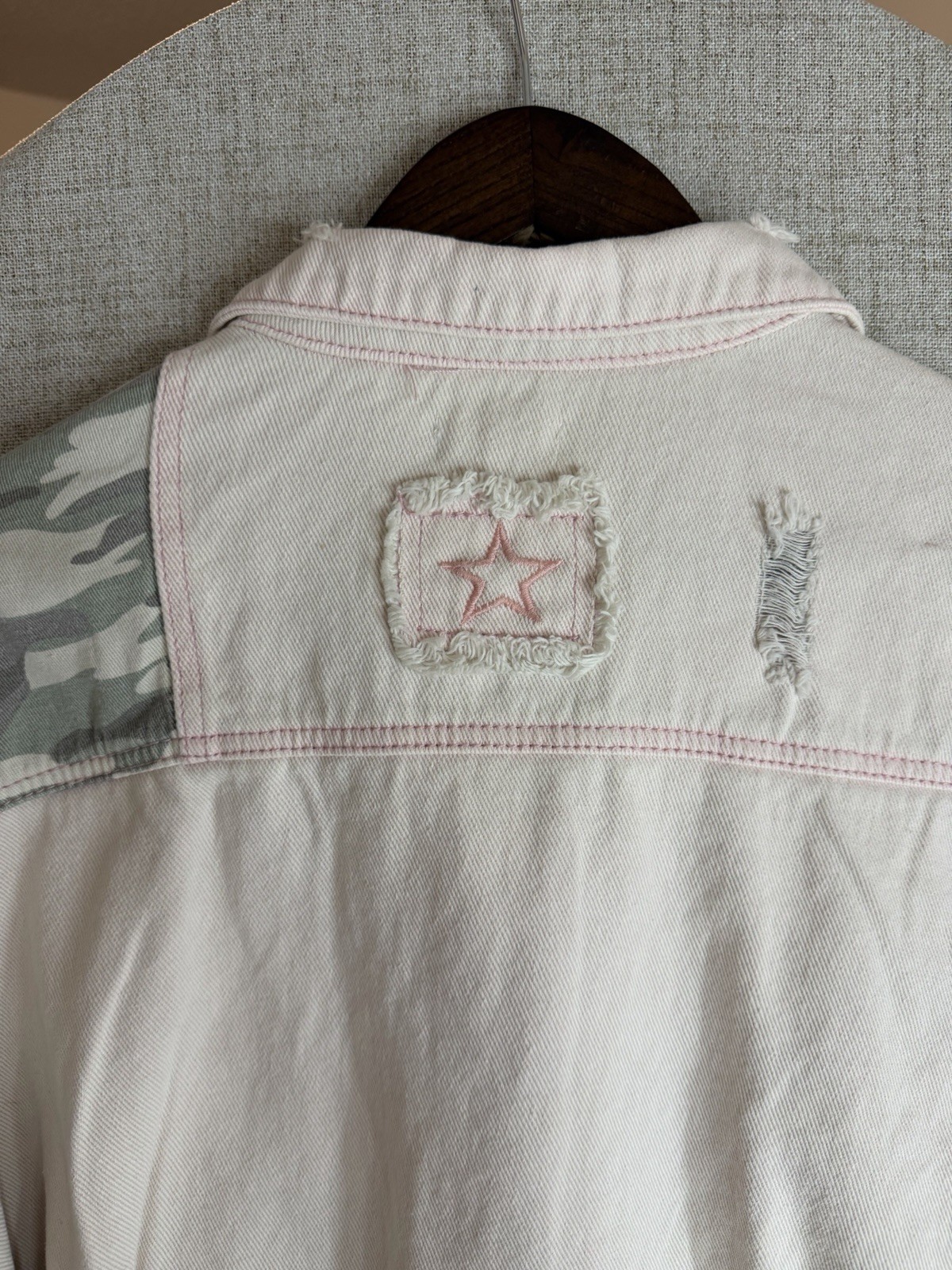 POL Camouflage Patch Distressed Jacket Women S Co… - image 5