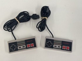 Nintendo Entertainment System NES Konsole Gremlins 2 Spiele 2 Controller funktionst&uuml;chtig