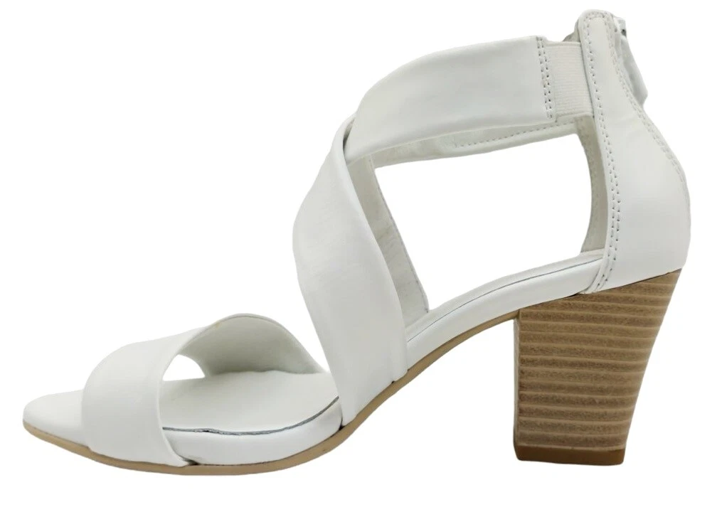 sandali nero giardini bianchi