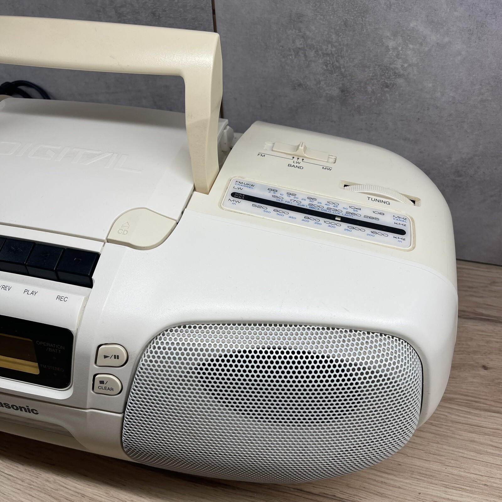 Panasonic RXDS15 Boombox Stereo CD System with Cassette and Radio