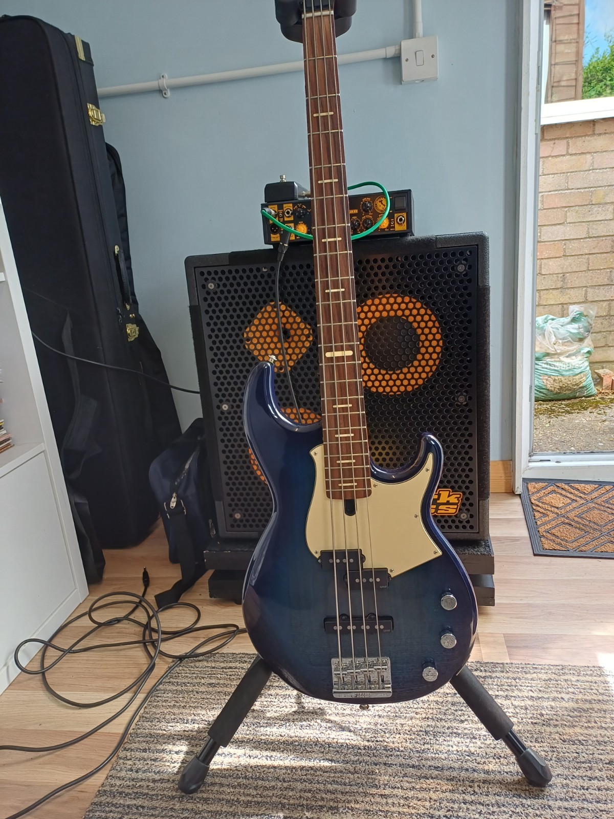 Yamaha BBP34 Bass Guitar, Moonlight Blue, With case, Excellent Condition