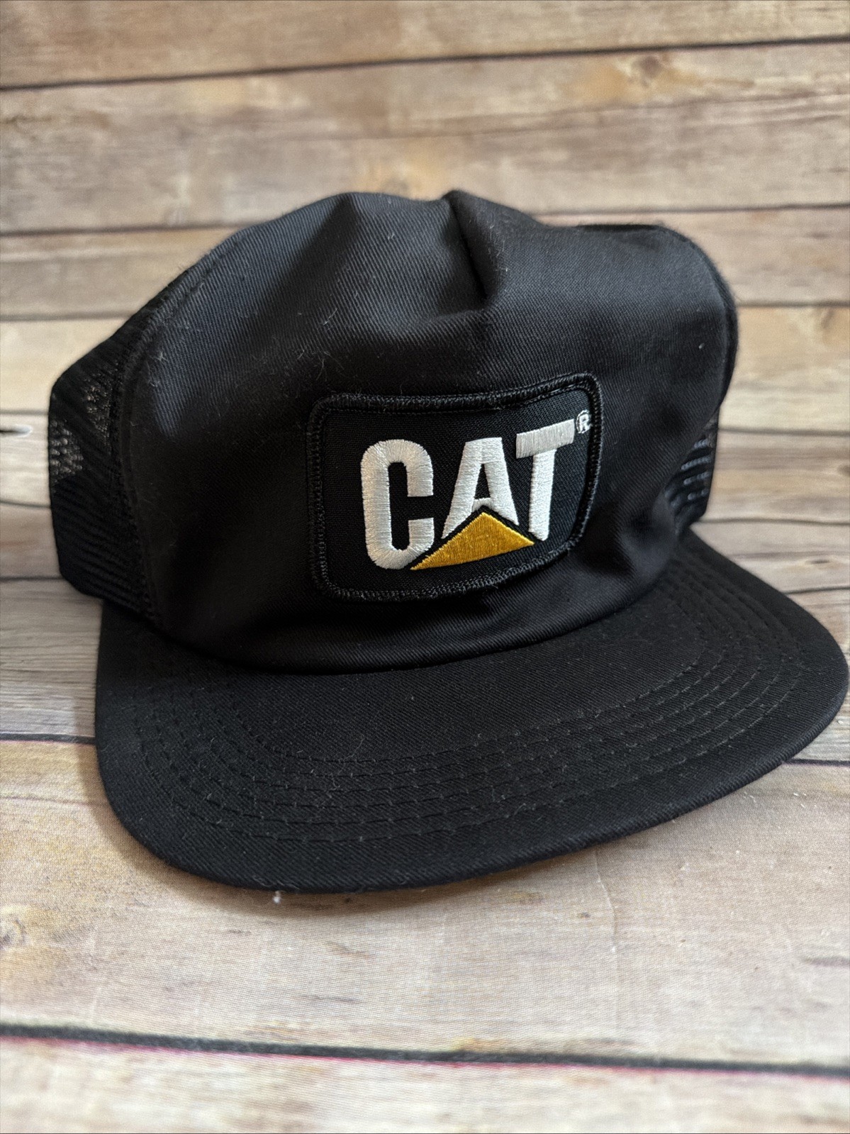Vintage CAT Embroidered Patch Snapback Trucker Ha… - image 1