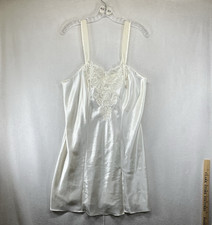 Victoria  s Secret Women  s Satin Lace Ivory Slip Dress Chemise Medium Babydoll