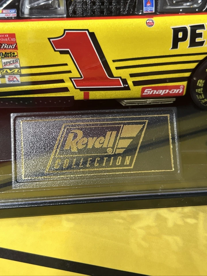 Revell 101756 Steve Park #1 Pennzoil 1:24 литая с витриной - Изображение 4 из 4