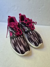 Nike Roshe One Flight Weight GS Girls Shoes Black White Gray Berry Sz 7 Y
