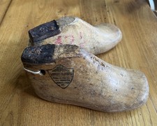 Antique Pair Child Cobbler Shoe Molds Form Wood Wooden Size 3 1/2