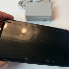 Nintendo 3DS Handheld Video Game Console Black CTR-001 (USA) W Charger US Model