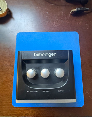 Behringer U-PHORIA UM2 USB Audio Interface 2-Ch 48kHz Phantom Direct Monitor