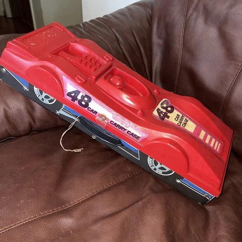 Vintage RED Matchbox 48-Car Carrying Case Lesney England Racing Car