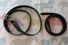 Extendable Hunting Stirrup Leather And Matching Stirrup Leather.  Excellent.