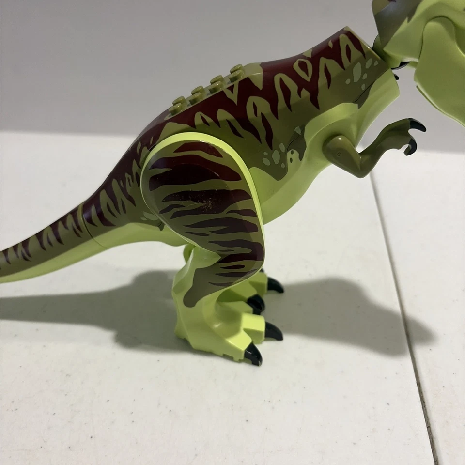 LEGO Dinosaurio Verde Amarillento Tyrannosaurus rex con Espalda Verde Oliva LEGO REAL Foto 3 de 4