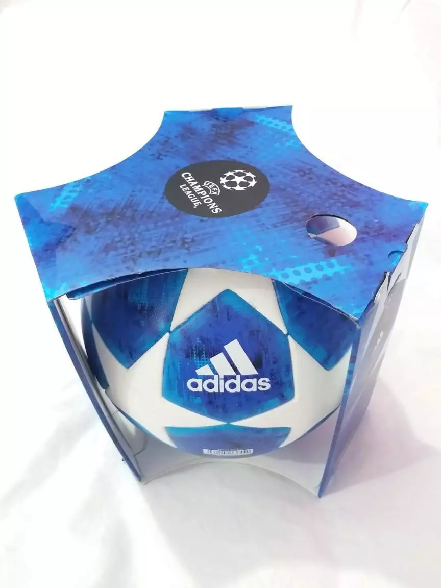 Interpersoonlijk Martelaar Regeneratief ADIDAS UEFA CHAMPIONS LEAGUE OFFICIAL MATCH BALL 2018-19 | eBay