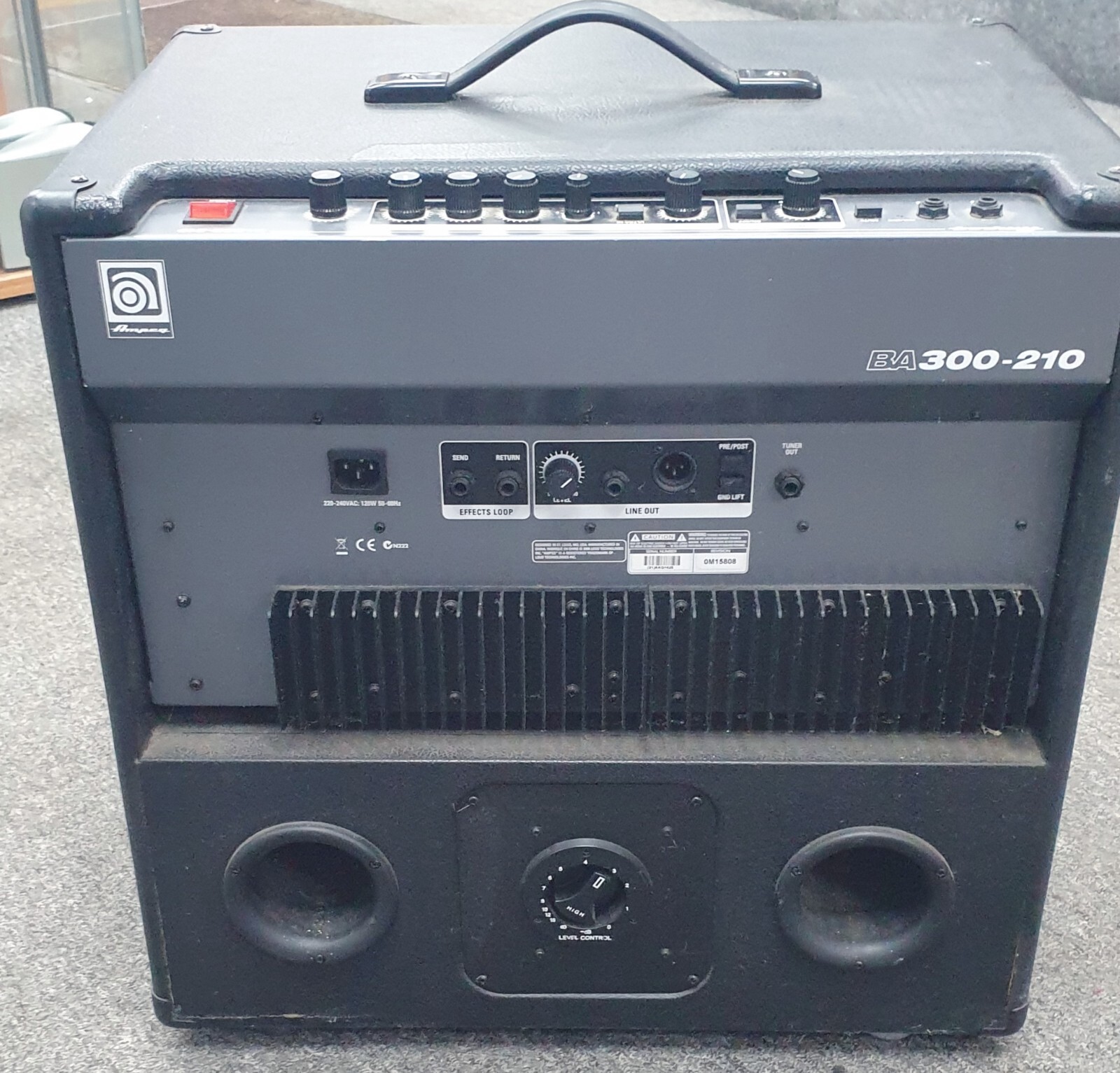 Ampeg BA300 1 x 15" Bass Amp & Power Cable eBay