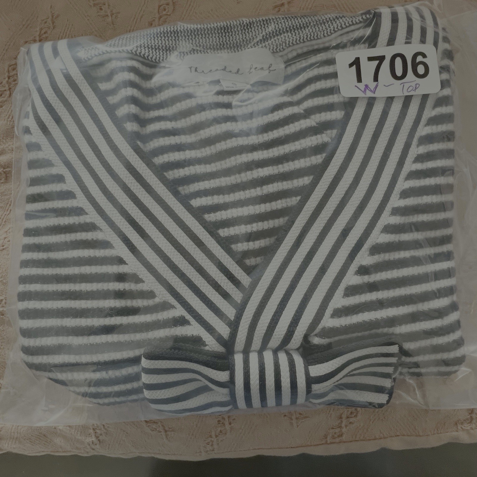 Threaded Leaf Striped Black/White Knit V-Neckline… - image 9