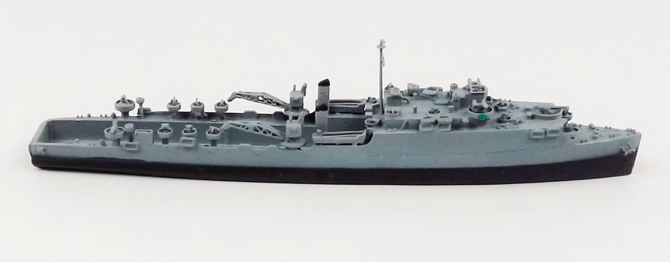 Neptun 1389 US Landing Ship Ashland 1944 1/1250 Scale Model Ship Repaired - Image 4 of 4