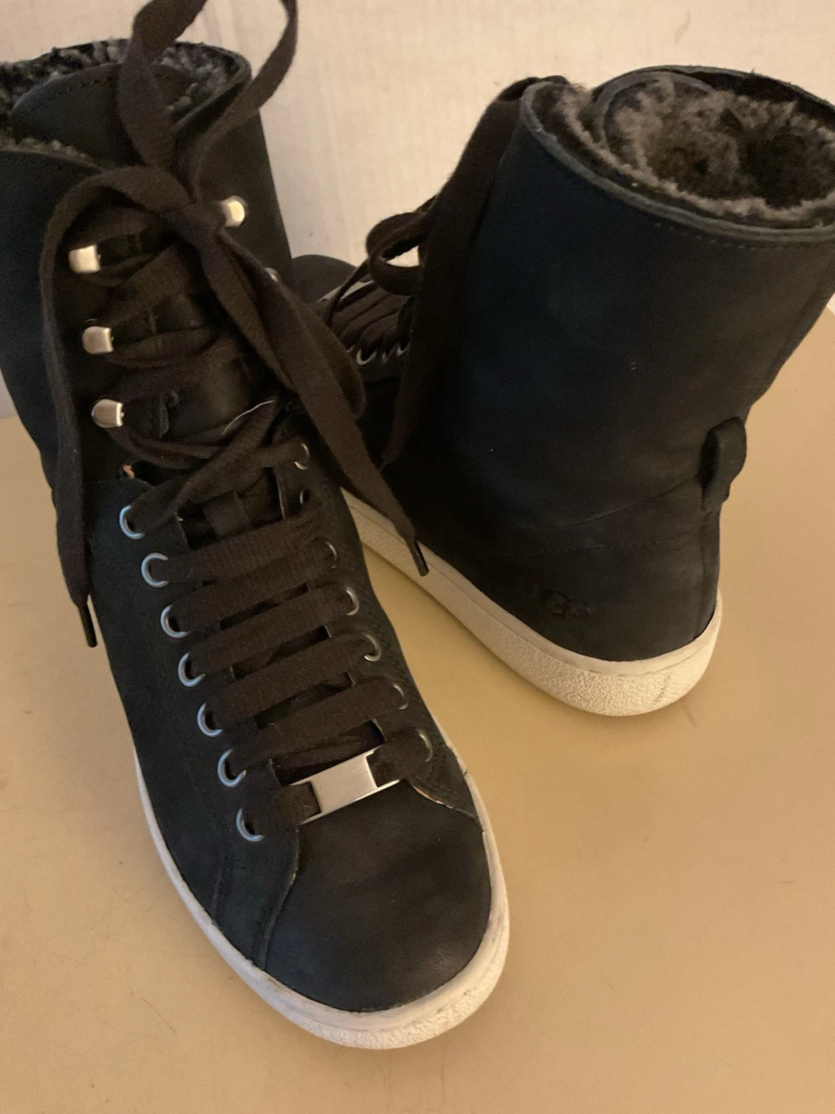 Stivali sneakers Ugg donna neri in pelle Starlyn alti taglia 10 euro 41