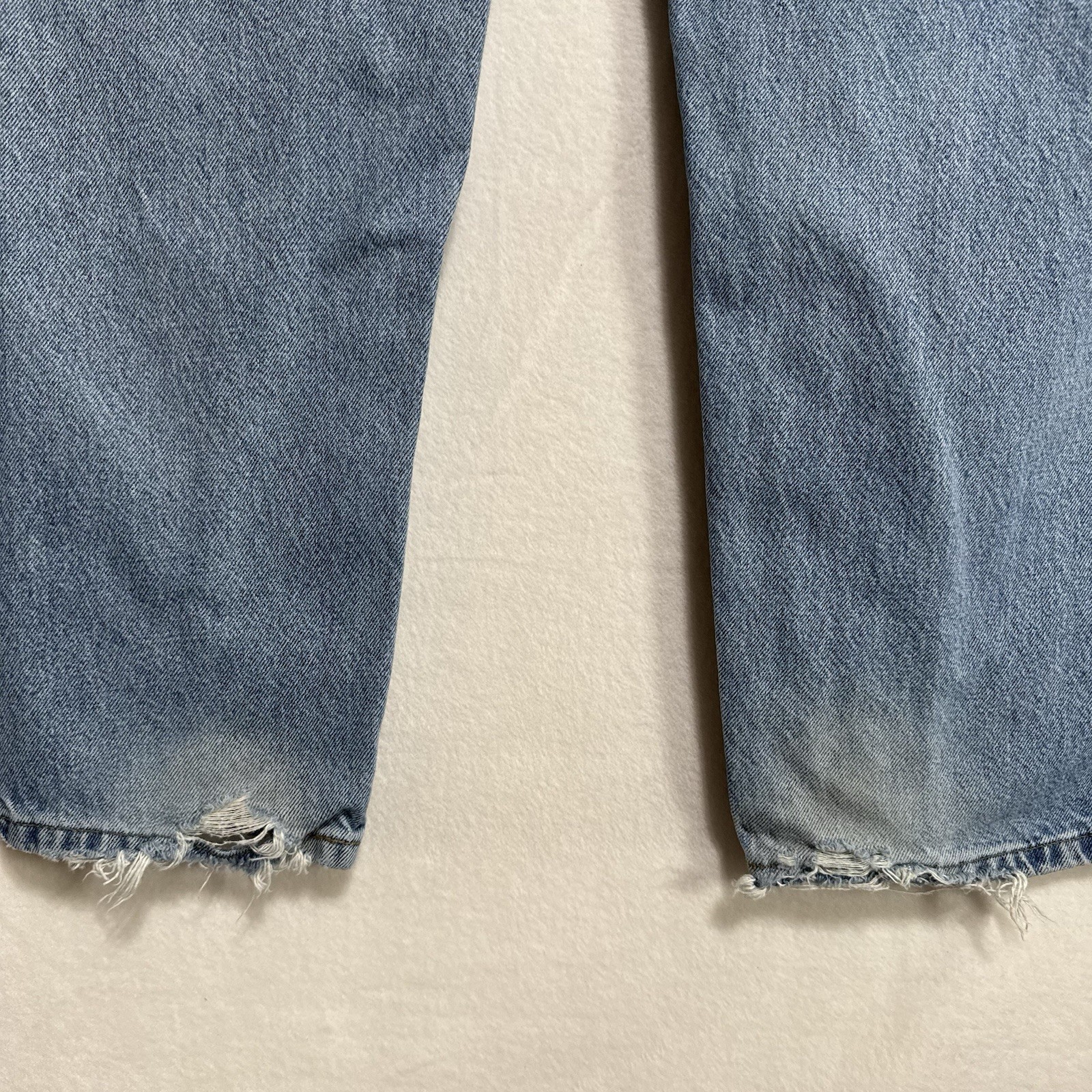 Carhartt B17-STV Men’s Relaxed Fit Work Jeans 38x32 Blue Denim Zip Fly thumbnail 16