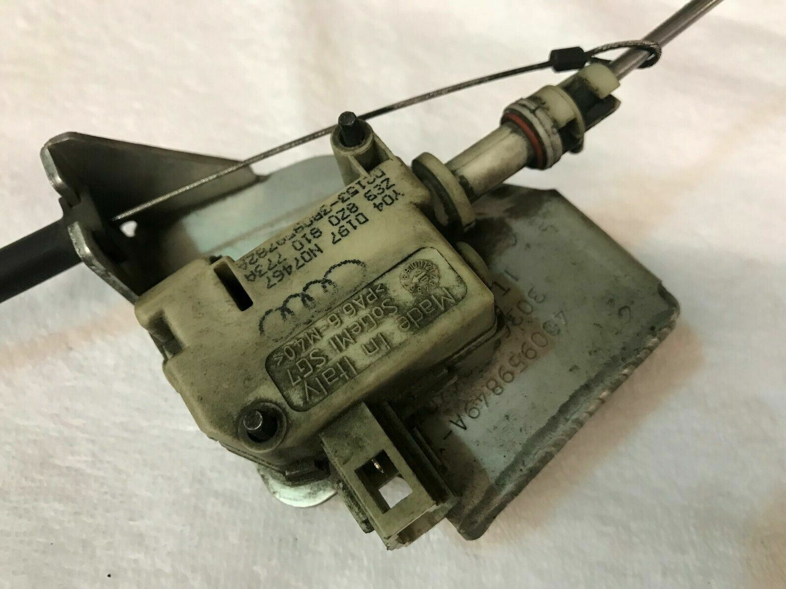 LAMBORGHINI GALLARDO COUPE FUEL FILLER OPENING CABLE WITH ACTUATOR OEM 400809977