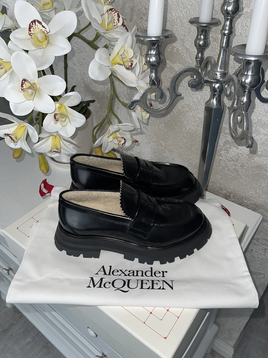 Alexander McQueen WANDER Leather Platform Black Fur Penny Loafers Size 41 AUTH😍