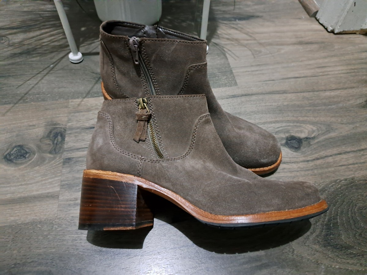 EUC Clarks Clarkdale Dawn Womens Bootie Size US M