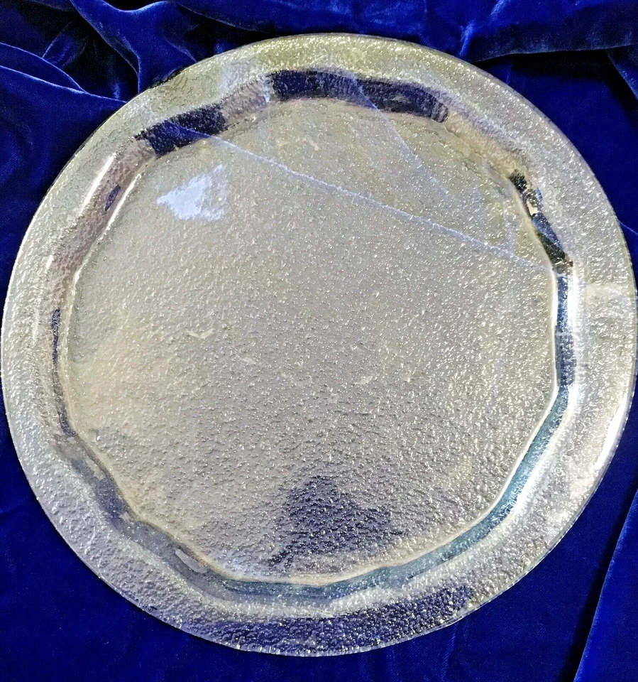 12" ROUND CLEAR GLASS TRAY PLATTER MODERN SIMPLE SCALLOPED RUGGED GREEN TINT - Image 2 of 4