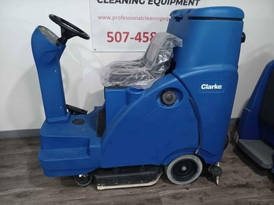 Clarke Focus II Rider Floor Scrubber