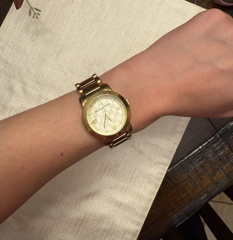 Michael Kors MK3158 Gold Tone Stainless Women's Watch Champagne Dial - Image 2 of 4