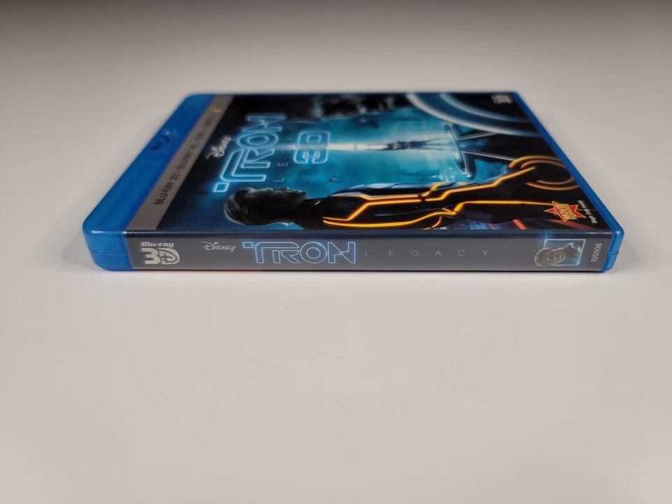 Tron: Legacy 3D (Blu-ray 3D/Blu-ray 2D/DVD) Very Good Read Description Below - Image 3 of 4
