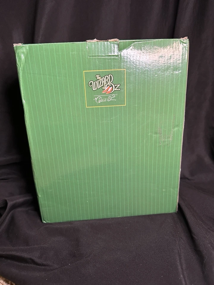 The Wizard of Oz Couture De Force Glinda The Good Witch Figurine # 4040904 - Image 2 of 4