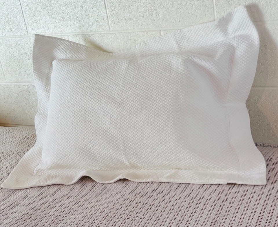 Cuddledown Acolchoado Diamantes Matelassé Off White FARSA EUROPEIA 27x25 100% Algodão - Imagem 4 de 4