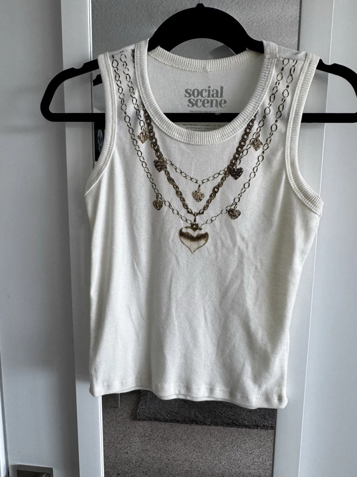Camiseta corta SOCIAL SCENE para mujer con detalle de collar blanco roto talla S Foto 2 de 2