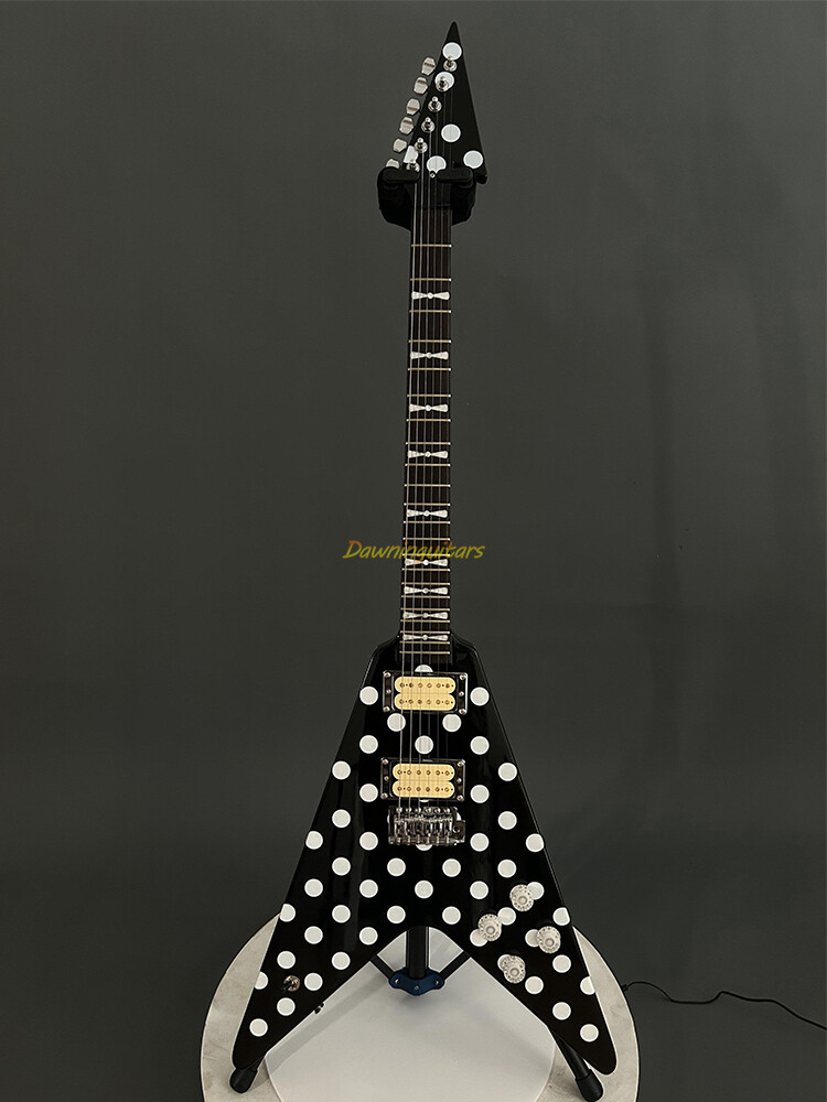 FLYING V / RANDY V 的ボディ FLYING V / RANDY V 的ボディ The Birth of the Sandoval Randy