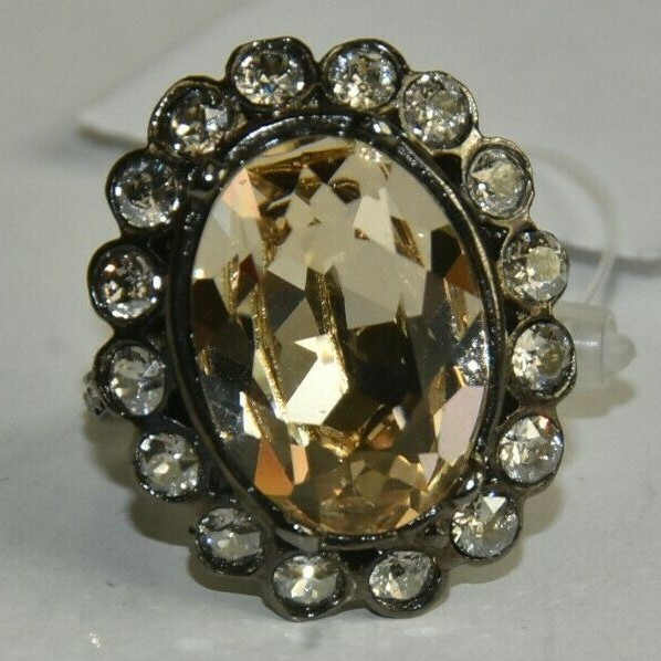 $220 NEW Oscar de la Renta Crystal Flower Statement Ring