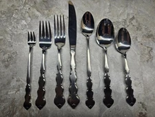 Valerie by Oneida Distinction Deluxe Stainless Flatware Choice Knife Forks Spoon