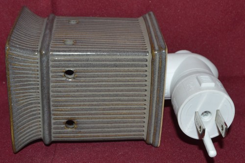 Scentsy Jane Mini Wall Warmer - Picture 4 of 4