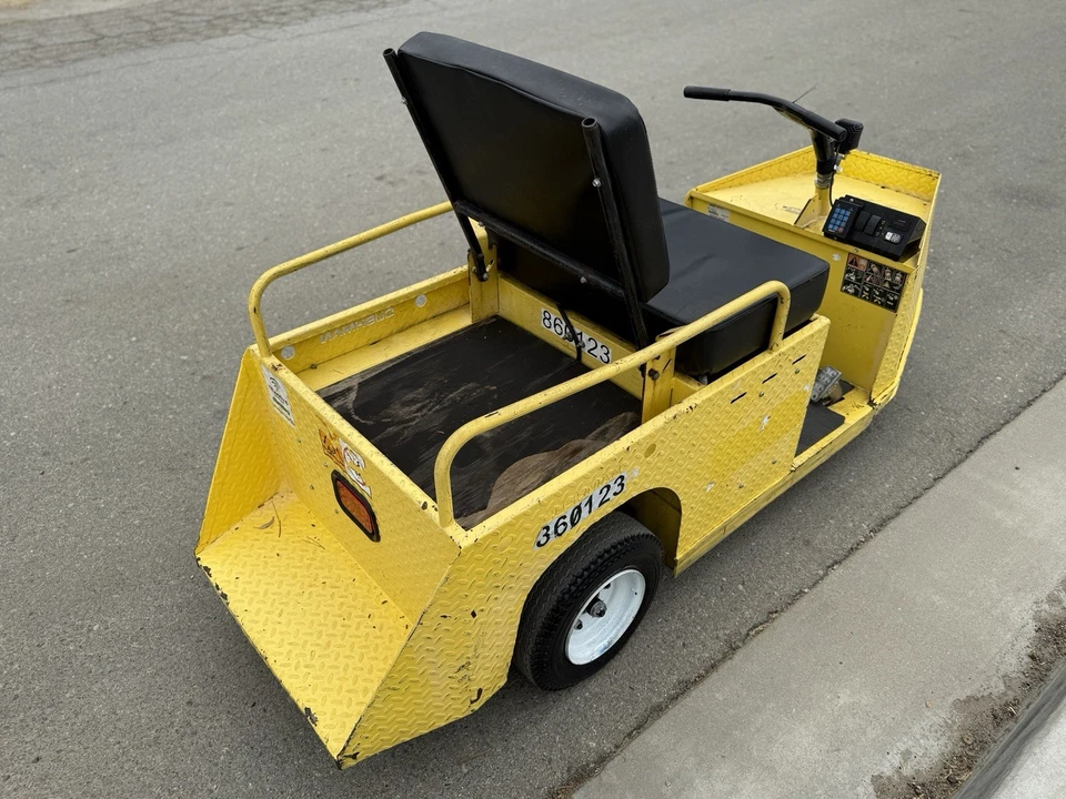 Cushman Minute Miser 2017 eléctrico industrial Foto 2 de 4