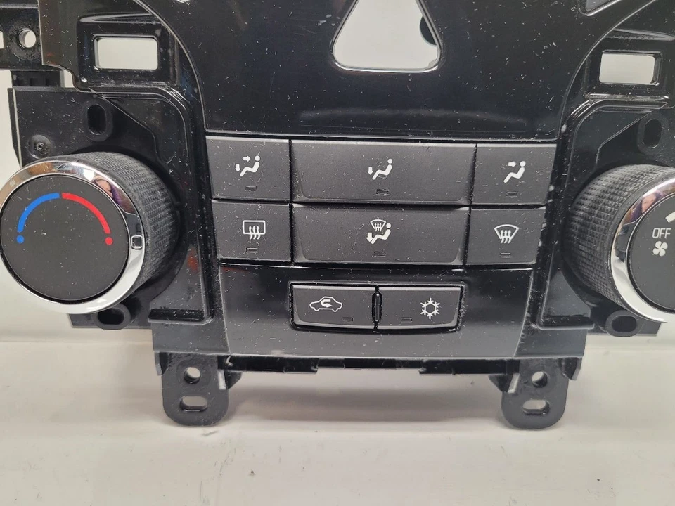 2011-12 Chevrolet Cruze Temperature Control W/O Heat Seats - Manual Temp Control - Image 3 of 4