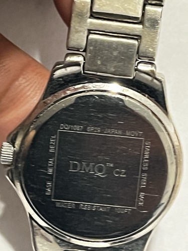 DMQ Silver Tone Crystal Bezel Brick Link Bracelet Band Watch 7 Inch - Picture 3 of 7