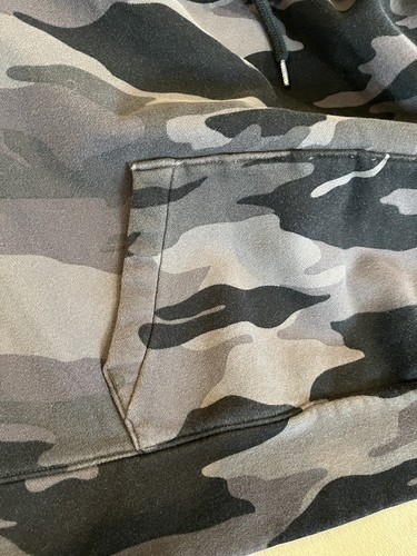 MENS HOLLISTER SIZE M BLACK/GRAY CAMO HOODIE W FRONT KANGAROO POCKET EUC - Picture 5 of 5