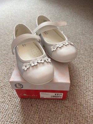 Neu Sandalen festlich Mädchen Weiß Gr. 29 Cupcake